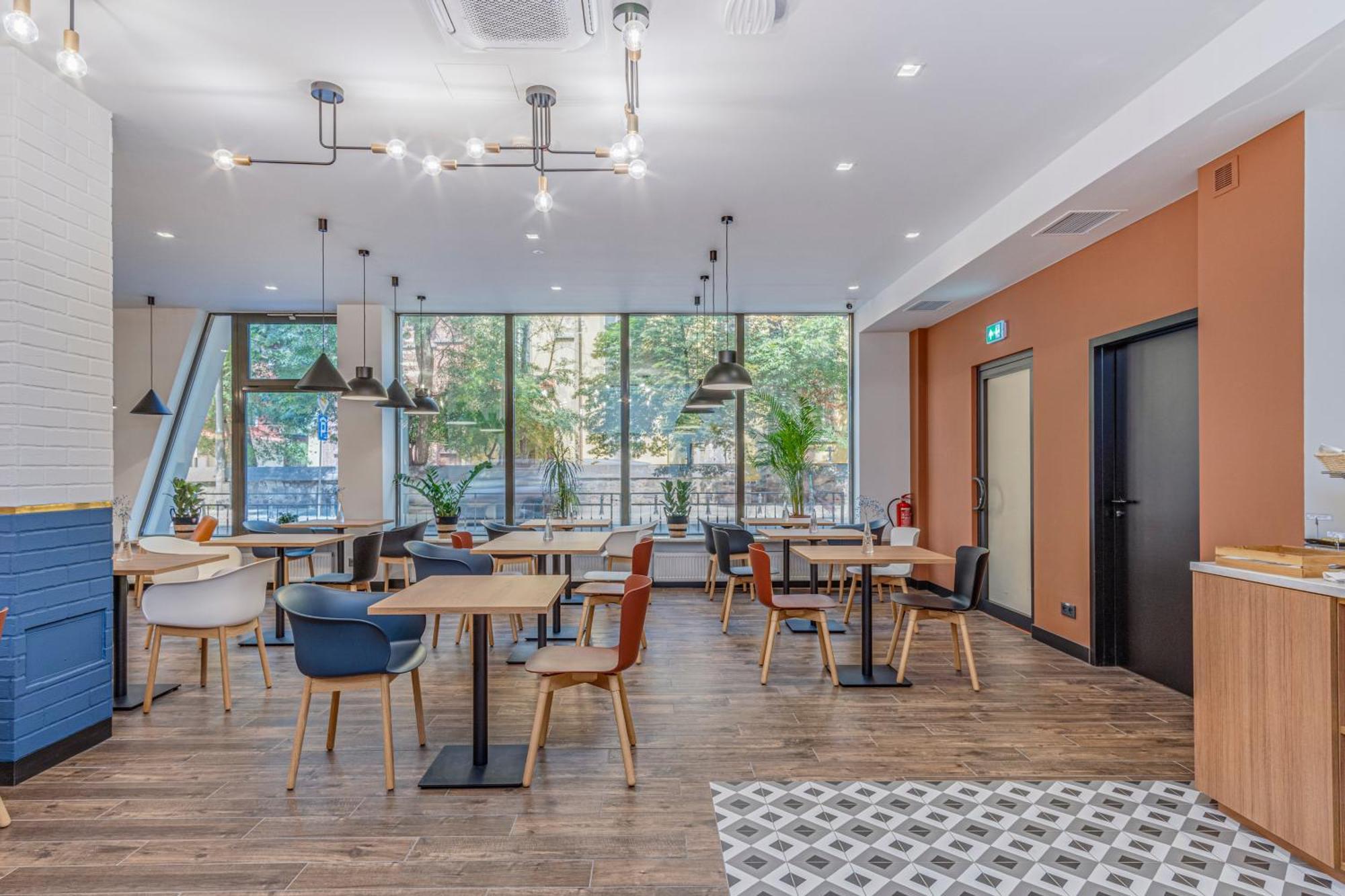 Tulip - Centre Hotel 3*